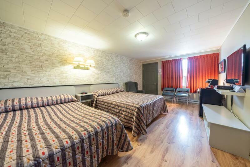 Degelis Motel Claude المظهر الخارجي الصورة