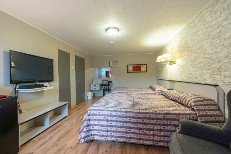 Degelis Motel Claude المظهر الخارجي الصورة